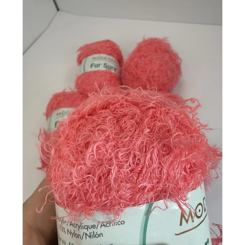 Coats Moda Dea Fur Sure Super Bulky Yarn  Like Coral 3259 Lot of 5 Pink